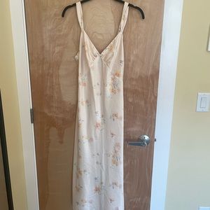 Beautiful silky yellow floral jones New York dress size S